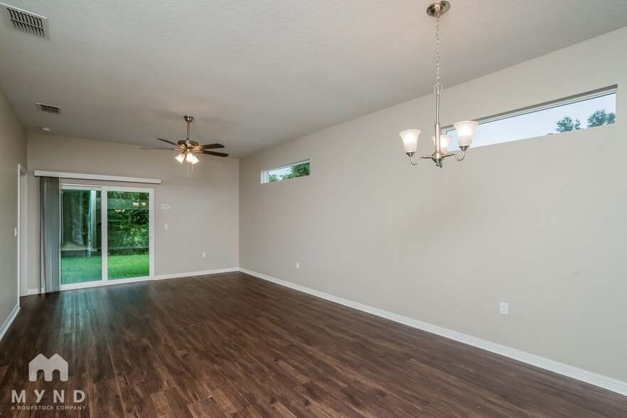 Building Photo - 7951 Harbor Bridge Blvd