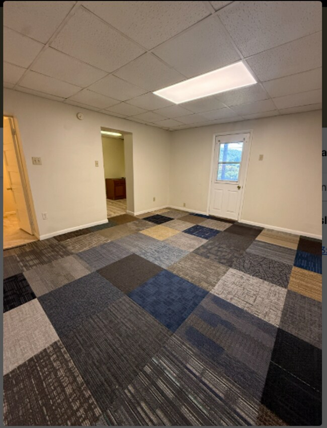 Building Photo - 446 McKean Ave