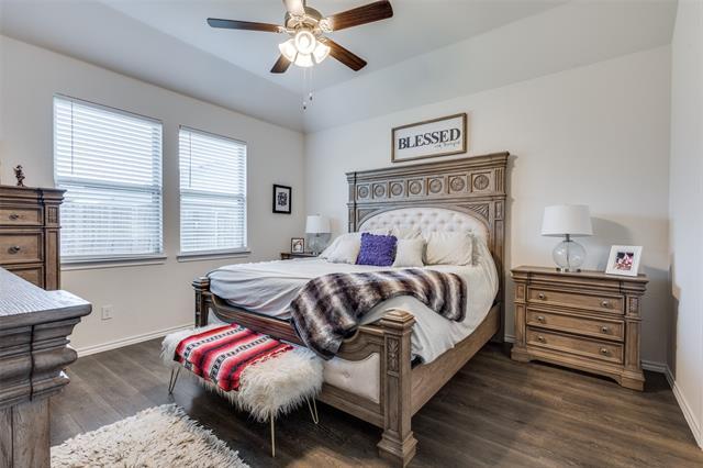 Building Photo - 900 Honey Maple St