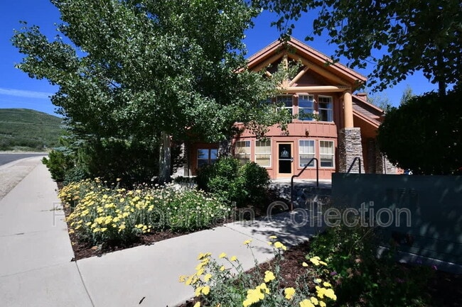 Building Photo - 1797 Fox Bay Dr