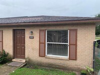 Building Photo - 1050 Gay Rd