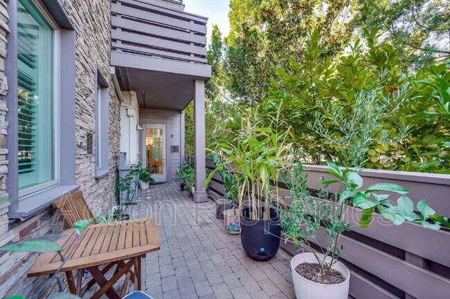 Building Photo - 5100 W El Camino Real