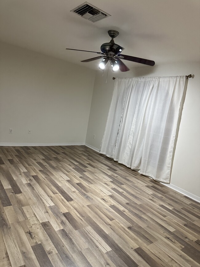 Building Photo - 2823 Day Ave