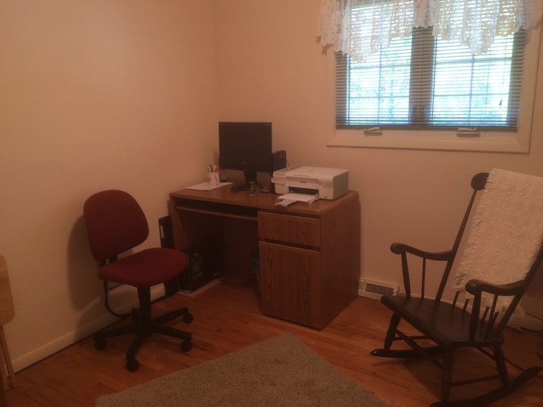 Building Photo - 1831 W Grandview Blvd