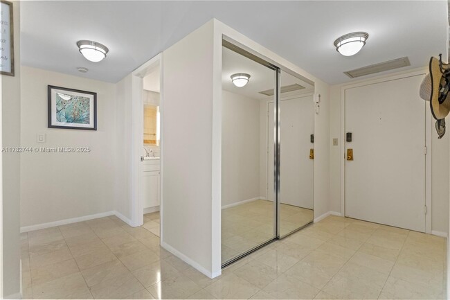 Building Photo - 3800 S Ocean Dr