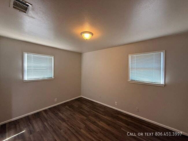 Building Photo - 2121 73rd St