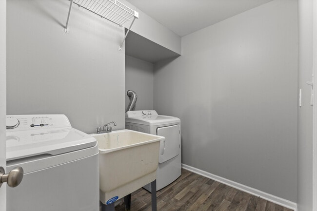 Building Photo - 13049 Turnberry Ct