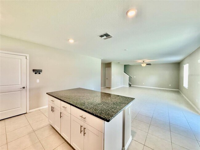 Building Photo - 10252 Shady Preserve Dr