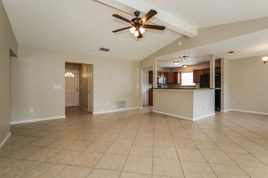 Building Photo - 2943 Tuscarora Tr