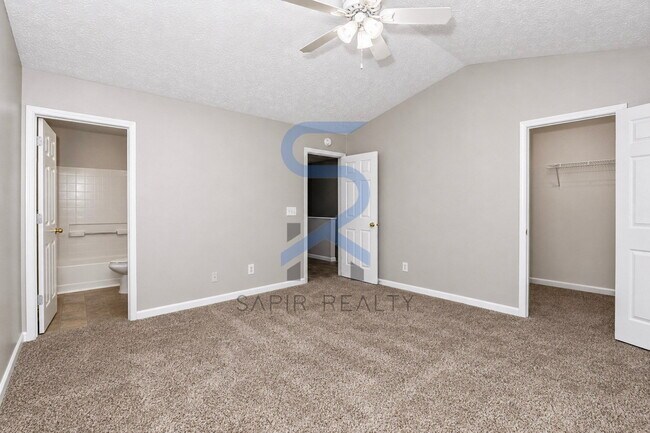 Building Photo - Prime Community Living – 2BR/2.5BA in Covington Station