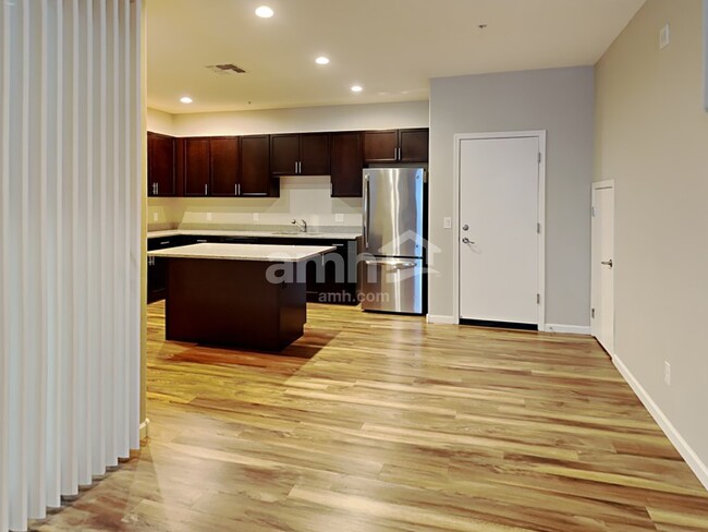 Building Photo - 20701 W Stone Hill Road