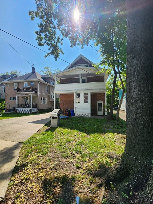 Building Photo - 2569 Cheshire Rd