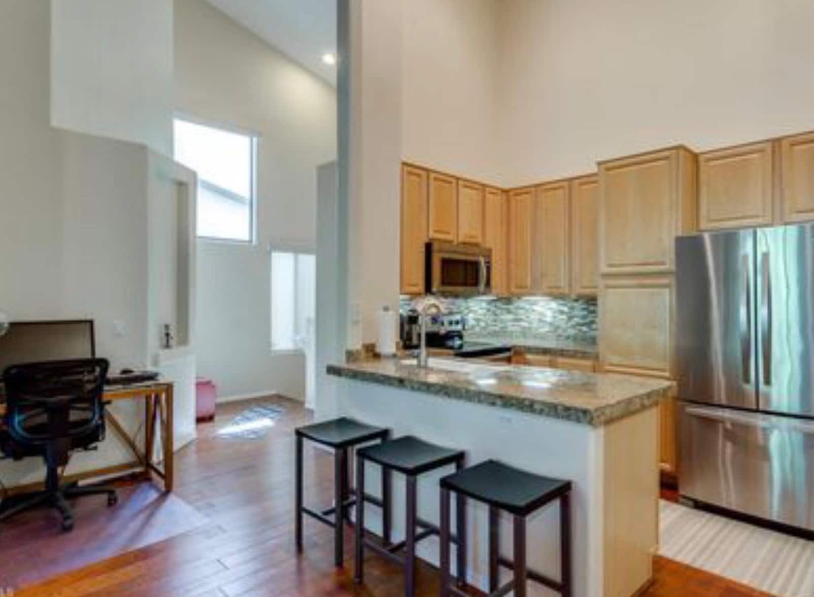 Building Photo - 7508 E Earll Dr