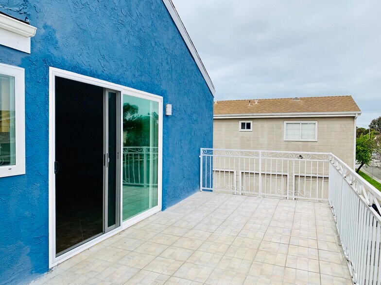 Building Photo - 1419 California St