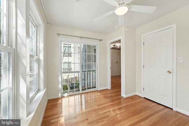 Building Photo - 3363 Beechcliff Dr