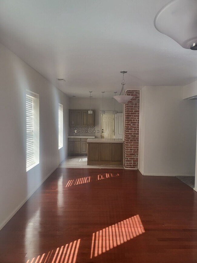 Building Photo - HISTORIC EDO 2 Bedroom  2 Bath  CONDO