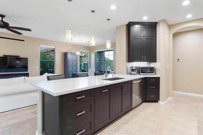 Building Photo - 11489 E Raintree Dr