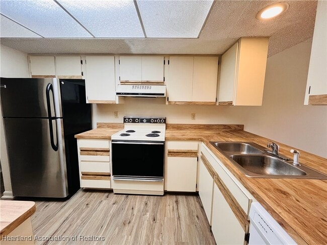 Building Photo - 4534 Lafayette Ave