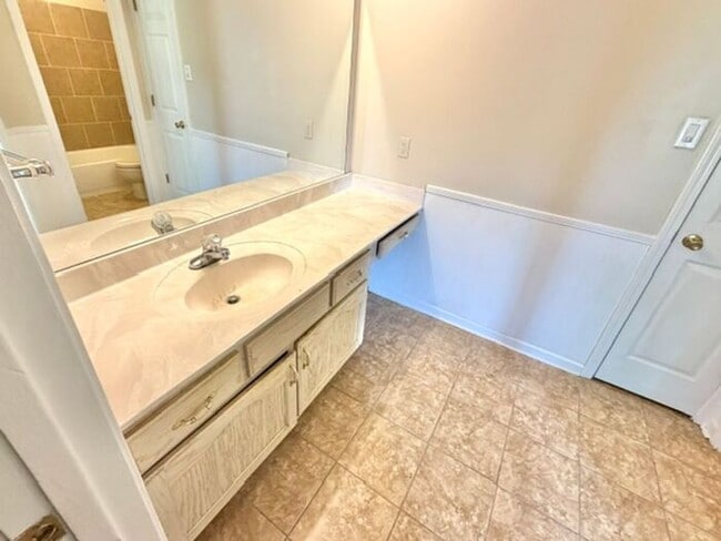 Building Photo - Now Leasing A 3 Bedroom 2 Bath Home In Cordova