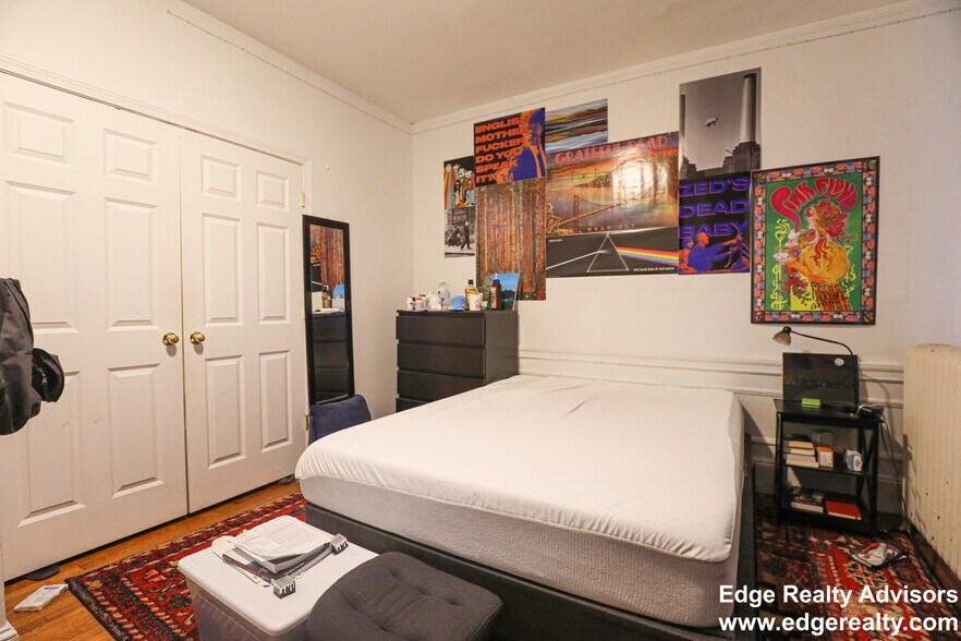 Building Photo - 56 Egmont St