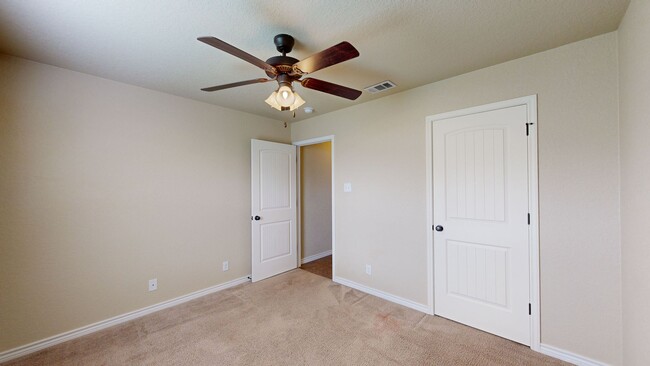 Building Photo - 2 WEEKS FREE RENT + $1,895 ONE STORY 4 BEDROOM WITH 3 FULL BATHS