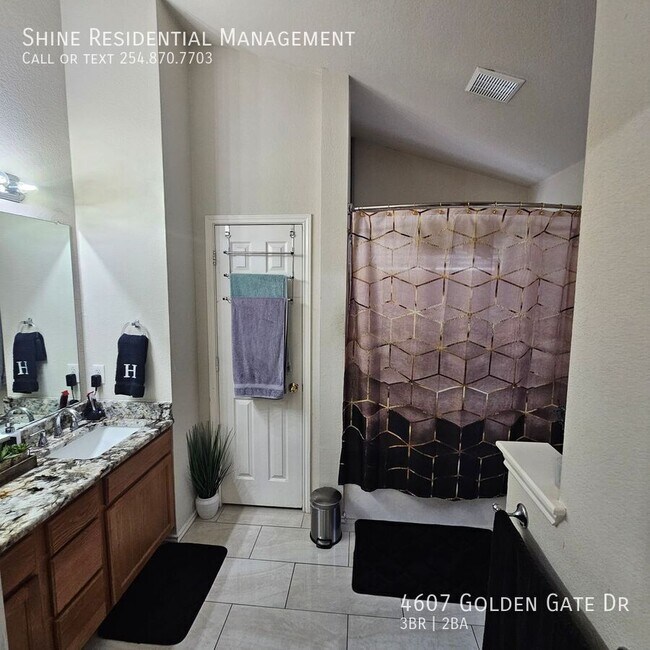 Building Photo - 4607 Golden Gate Dr