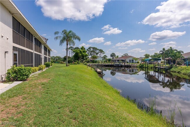 Building Photo - 15140 Riverbend Blvd