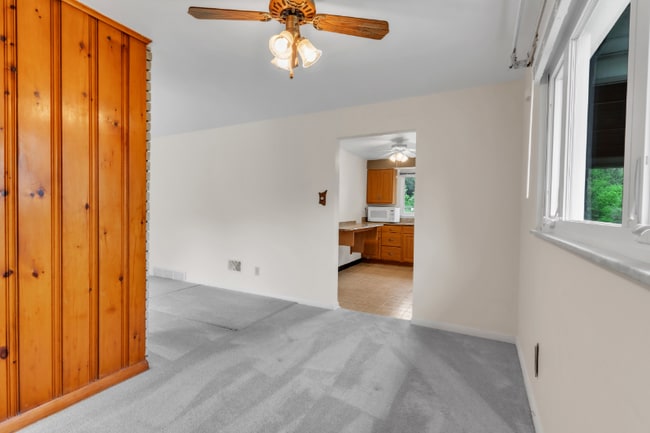 Building Photo - 5830 Saltsburg Rd