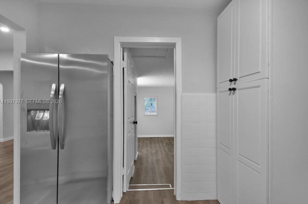 Building Photo - 547 NW 49th St