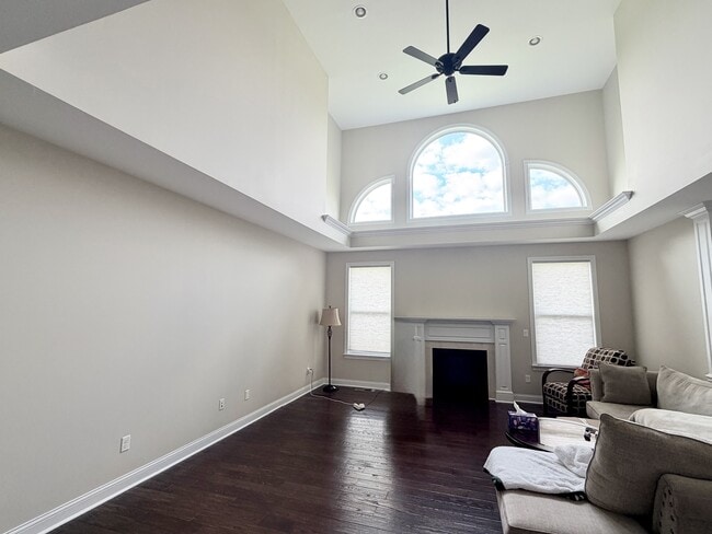Building Photo - 3137 Broadstone Dr