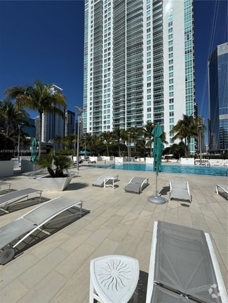 Building Photo - 950 Brickell Bay Dr
