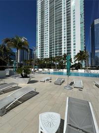 Building Photo - 950 Brickell Bay Dr