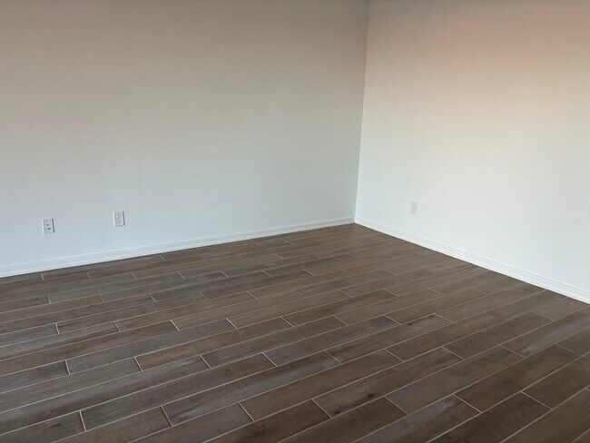 Building Photo - 6057 S Oxley
