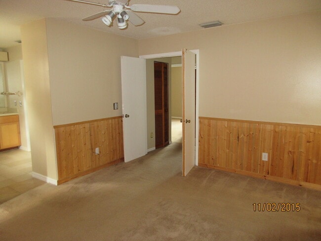 Building Photo - Spacious 3 Bedroom/ 2.5 Bathroom Home In Alafaya Woods