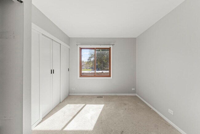 Building Photo - 1416 Sunnybrook Dr