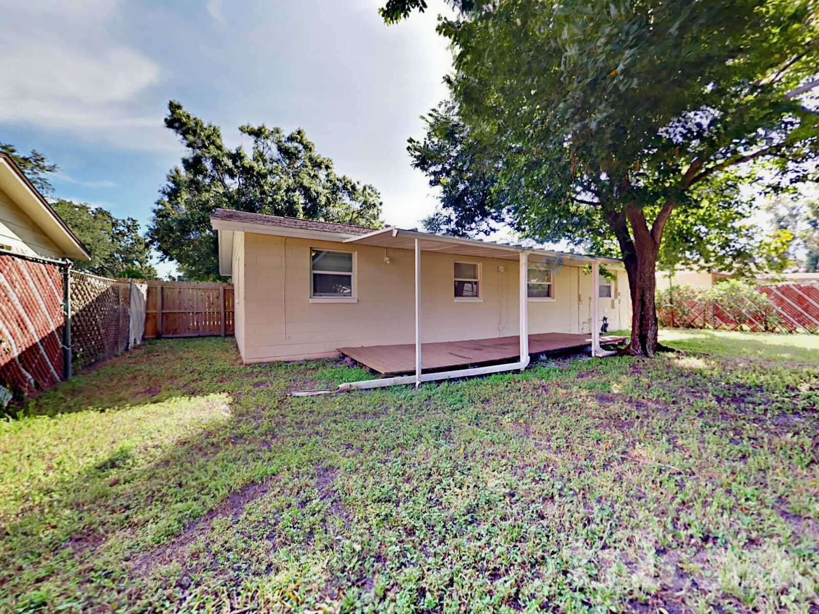 Building Photo - 8840 55th Wy N