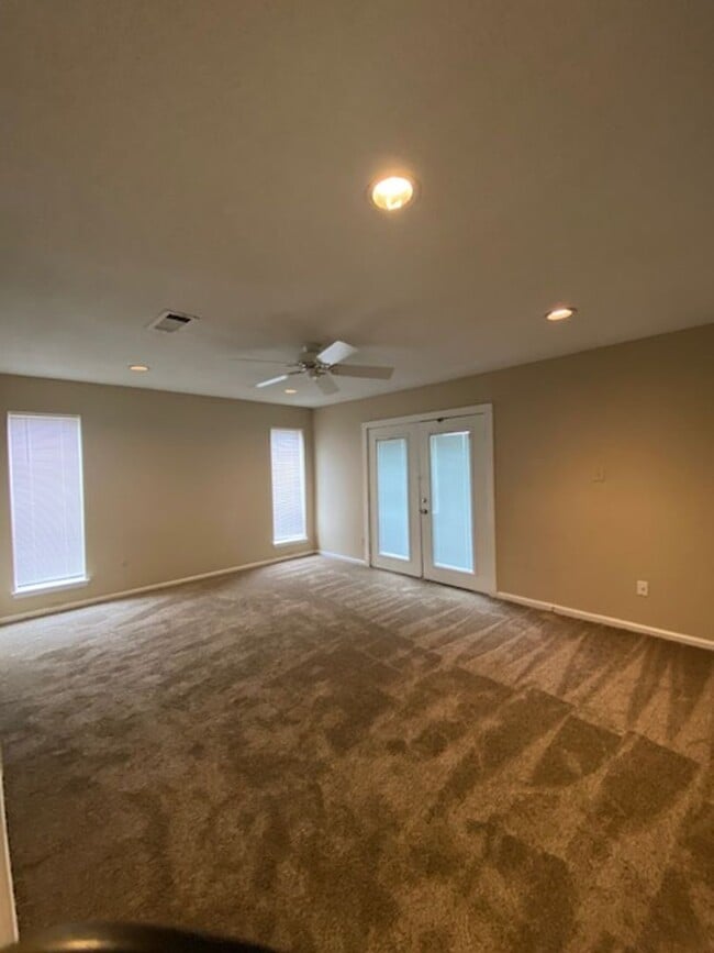 Building Photo - Come and view this open floor plan with much potential. Formal and dining room, granite counters,...