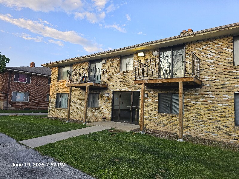 Building Photo - 4231 N 104th St