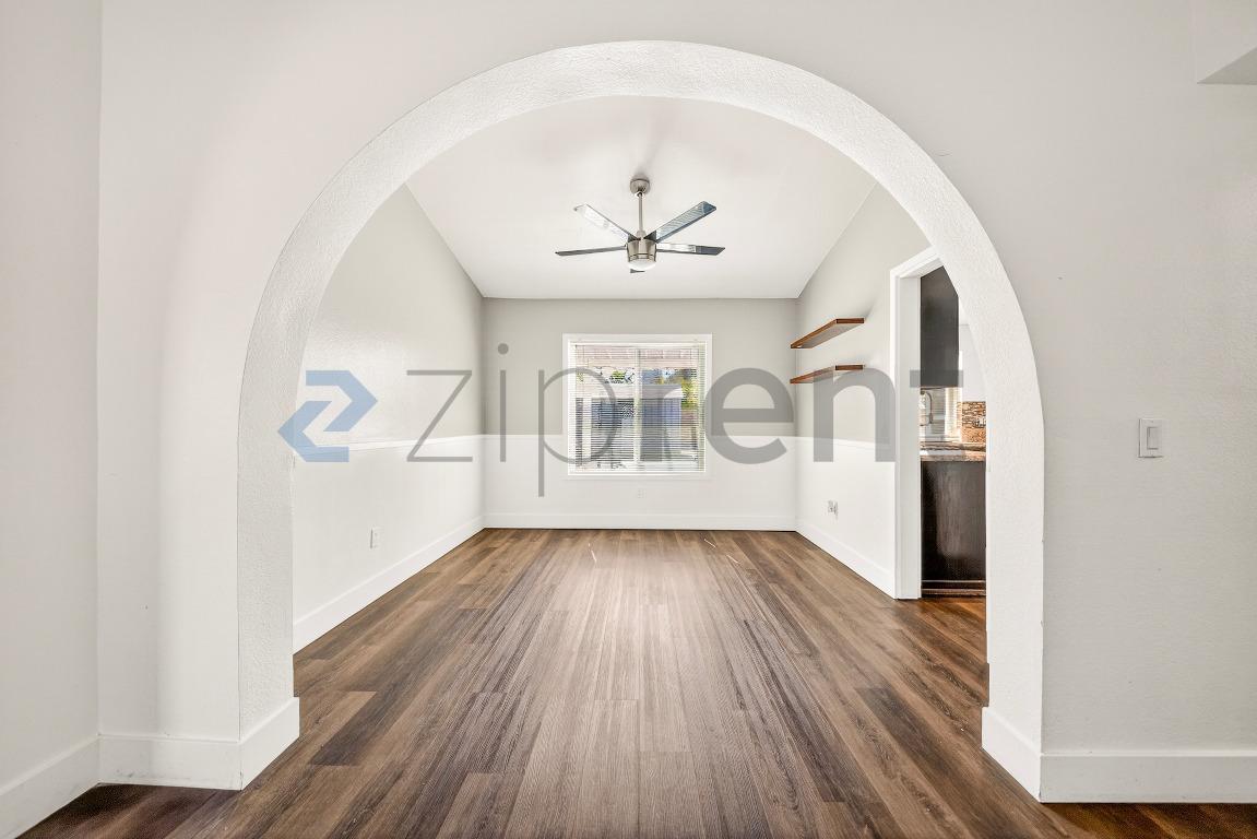 Building Photo - 318 Mesa Verde Ave