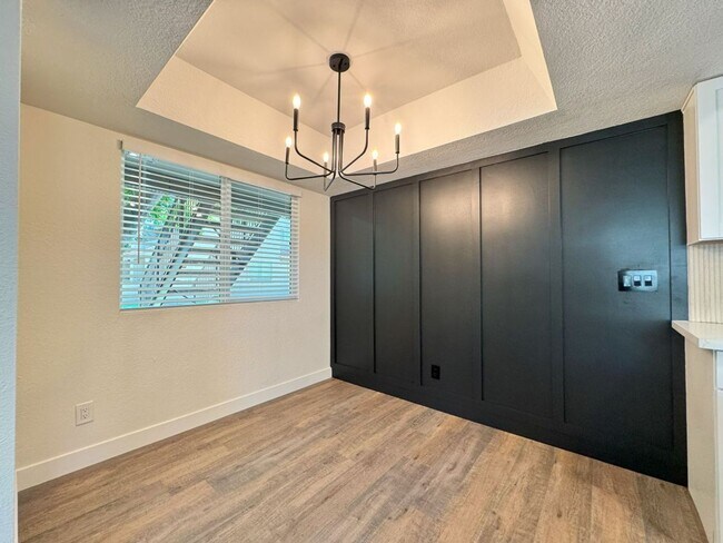 Building Photo - 520 N Stapley Dr