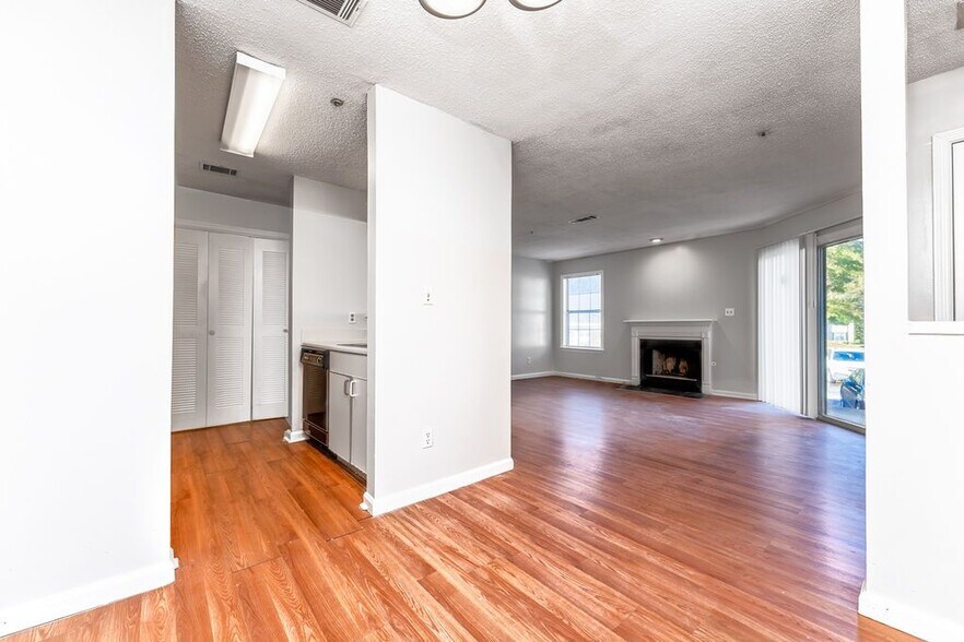 Building Photo - 414 Ridge Creek Dr