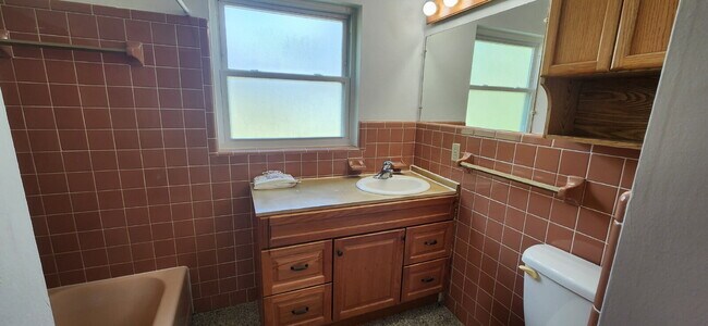 Building Photo - Charming 2-Bedroom Retreat on Christmas Hill in Titusville