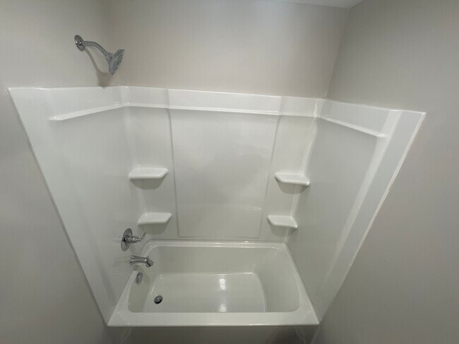 Building Photo - Home for Rent in Oak Grove, AL!!! Available to View Now!