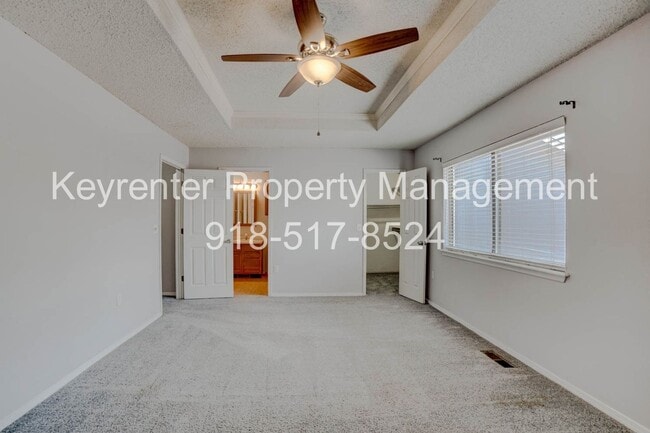 Building Photo - Beautiful 3 Bedroom, 2.5 Bath Condo in Canterbury!