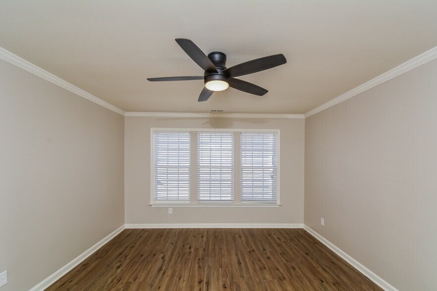 Building Photo - 12513 Honeychurch St