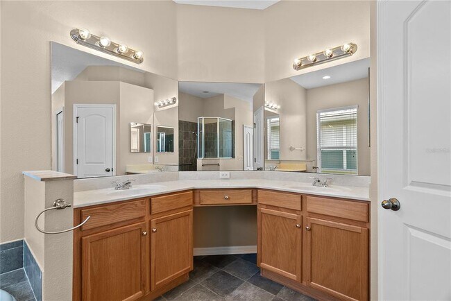 Building Photo - 4830 Sky Blue Dr