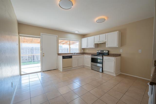 Building Photo - 4401 Mint Dr