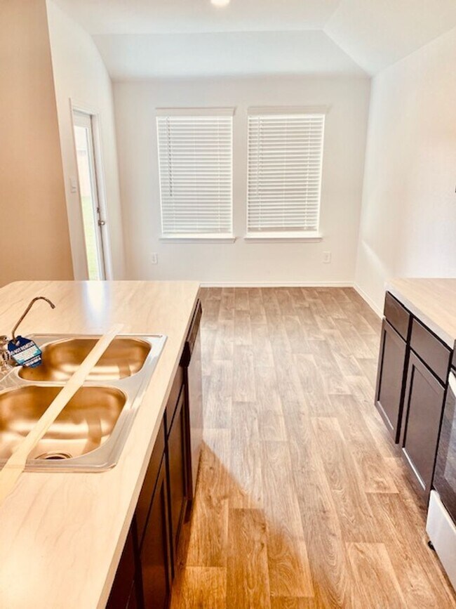 Building Photo - . BEAUTIFUL BRAND NEW 3 BEDROOM BATH HOME ...