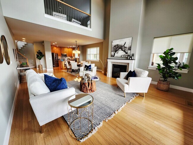 Building Photo - Experience Unmatched Luxury on the Columbia River!