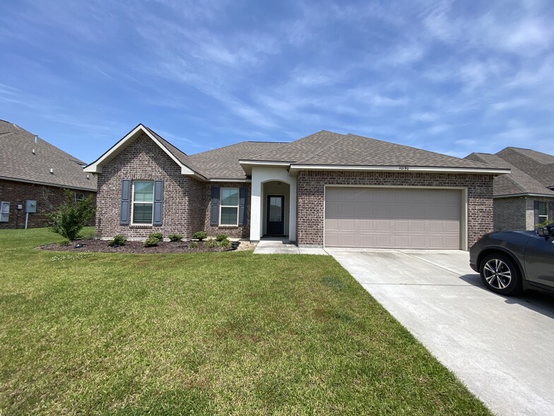 Building Photo - 40190 Maddie Drive